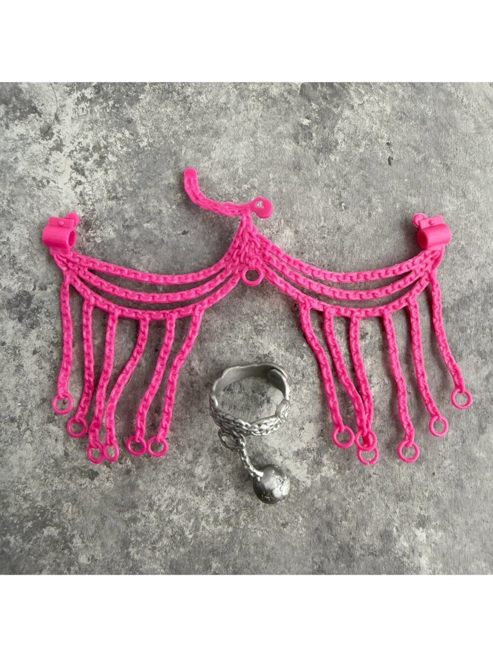 Monster High Spectra Vondergeist Power Ghouls Pink Chain Cape & Belt Replacement